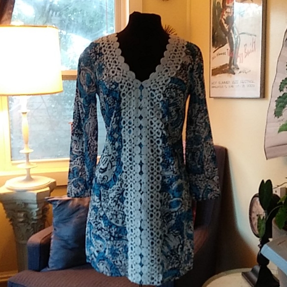 Lilly Pulitzer bell sleeve shift dress sz S